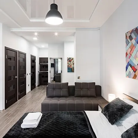 New Studio With Balcony Lviv Dış mekan fotoğraf